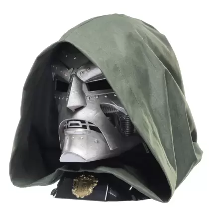 Marvel Legends Doctor Doom premium roleplay helmet termékfotója