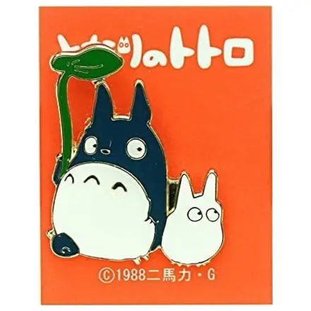My Neighbor Totoro Pin Small and Middle Totoro with leaf product photo