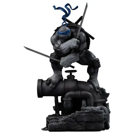 Teenage Mutant Ninja Turtles Art Scale Statue 1/10 Leonardo Black and White Variant 26 cm product photo