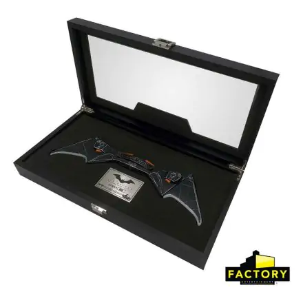 The Batman Prop Replica 1/1 Batarang Limited Edition 36 cm termékfotója