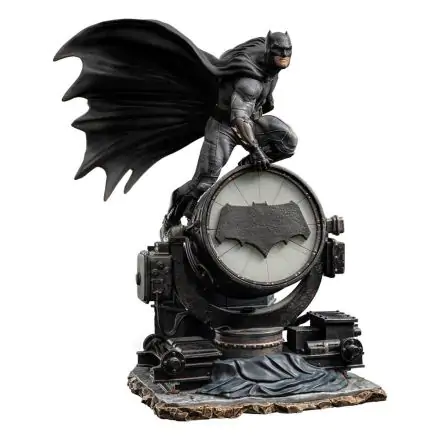 Zack Snyder's Justice League Deluxe Art Scale Statue 1/10 Batman on Batsignal 28 cm product photo